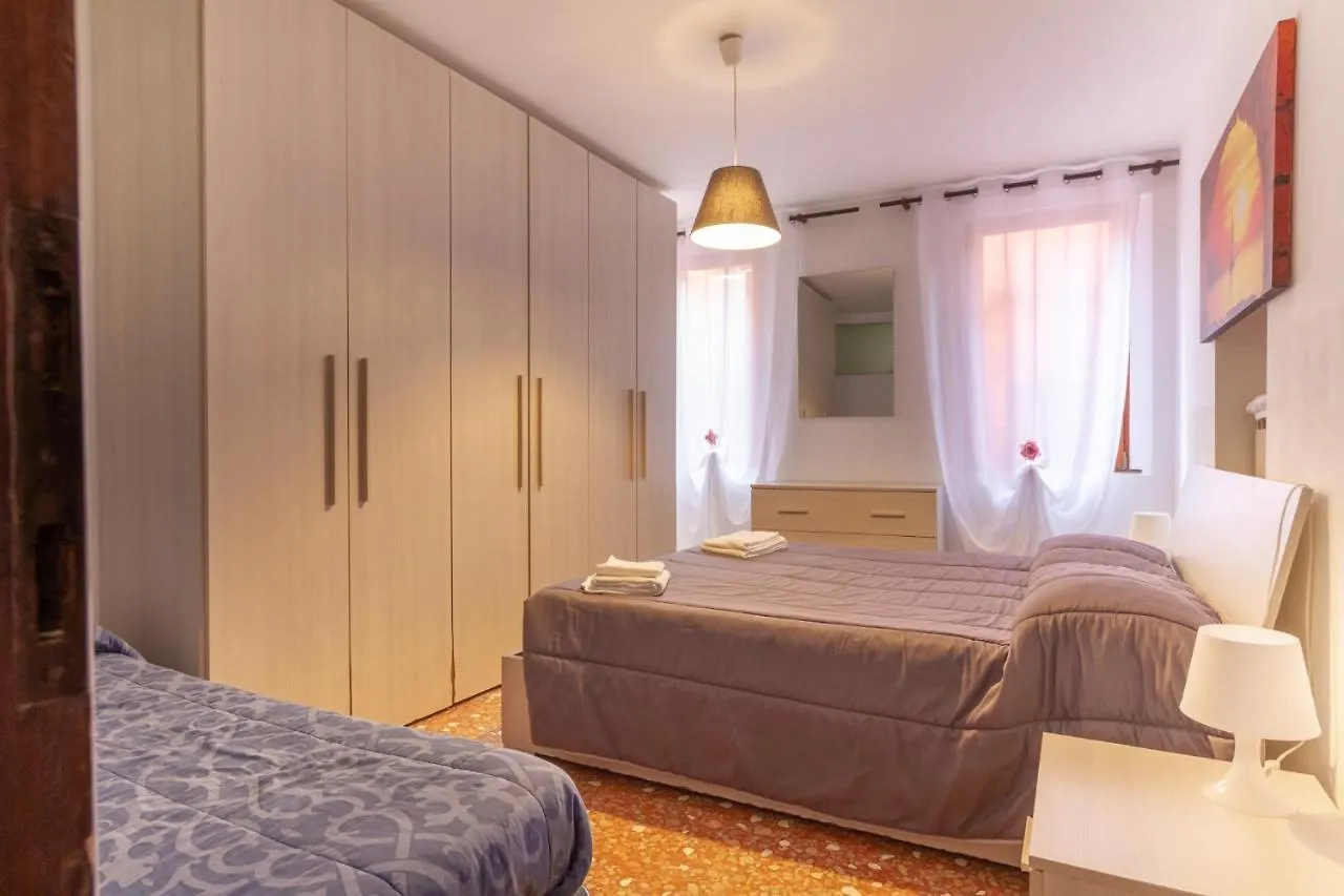 Ai Tre Archi Apartment Venice Italy